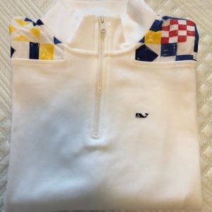 Vineyard vines half zip. White never worn no tags. Size medium